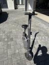 Segway Ninebot E25 折叠滑板车，带原装可升降座椅。